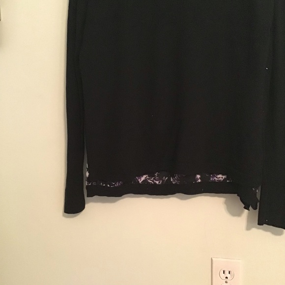 Vera Wang sweater - Picture 2 of 4